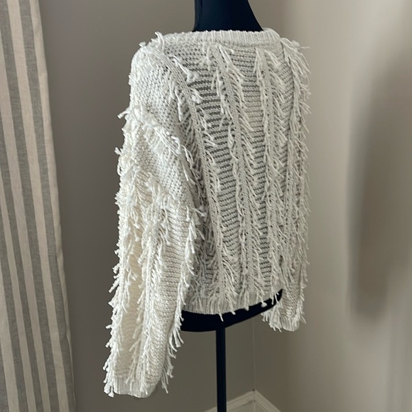 Sweater with fringe; size large - Picture 3 of 5